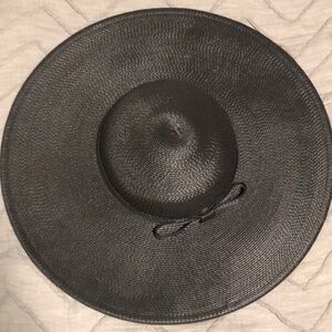 GORGEOUS vintage black hat​